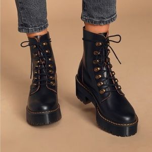 Leona Black Vintage Smooth Leather Lace-Up Platform Boots - Dr. Martens